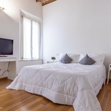 Piazza Martiri-In Pieno Centro Sotto Al Castello Apartment คาร์ปิ ภายนอก รูปภาพ